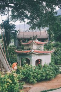 A shrine worship at Thung Nham