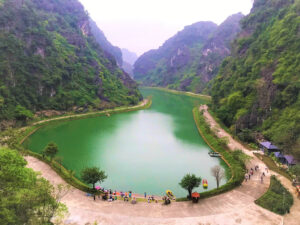 Am Tien lake