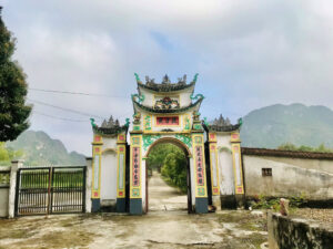 Gate of Ban Long Pagoda
